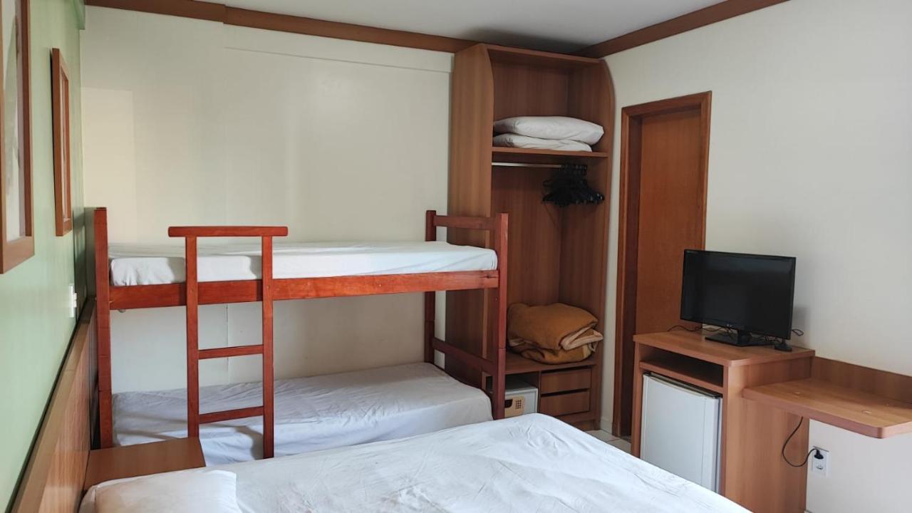 Golden Dolphin Gd - Suite 4 Adultos E 1 Crianca Ate 5 Anos Caldas Novas Exteriör bild